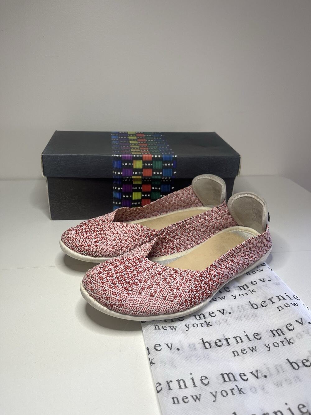 Bernie Mev New York Shoes Catwalk Loafers Casual Red White Size 39 US 8.5 EUC!
